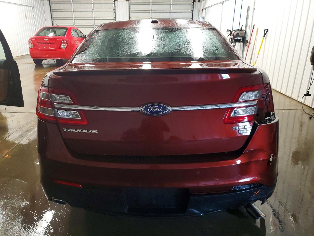 2015 FORD TAURUS SEL photo 11