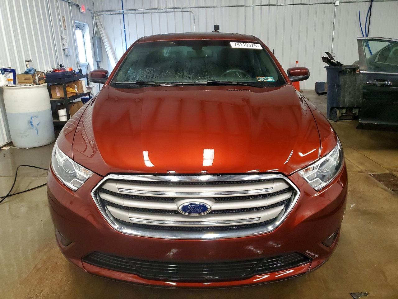 2015 FORD TAURUS SEL photo 9