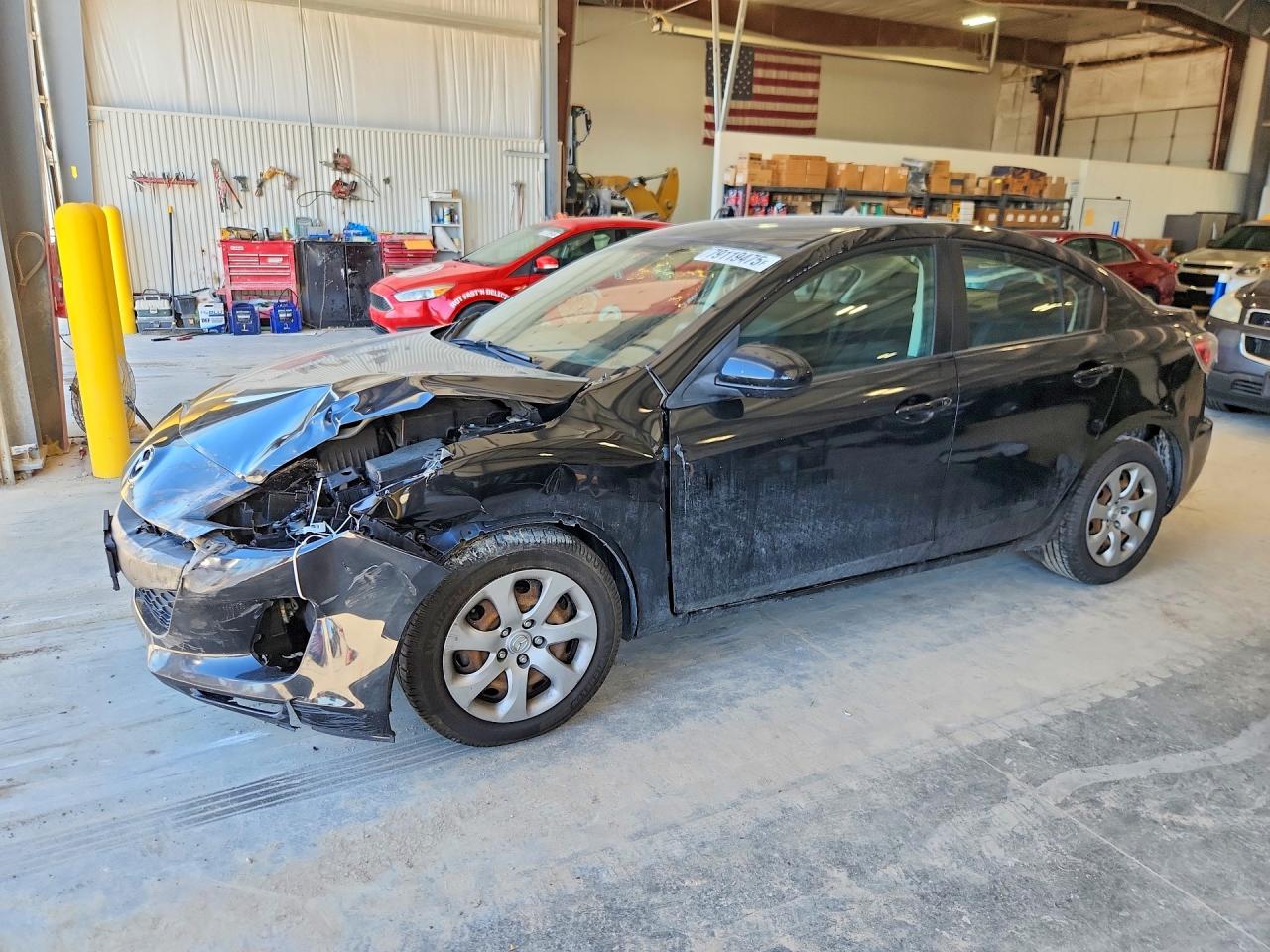 2013 MAZDA 3