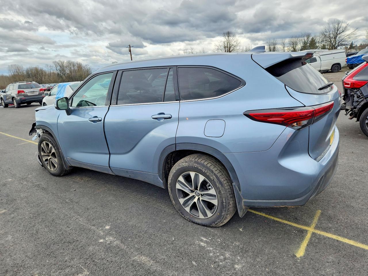 2022 TOYOTA HIGHLANDER HYBRID XLE photo 3