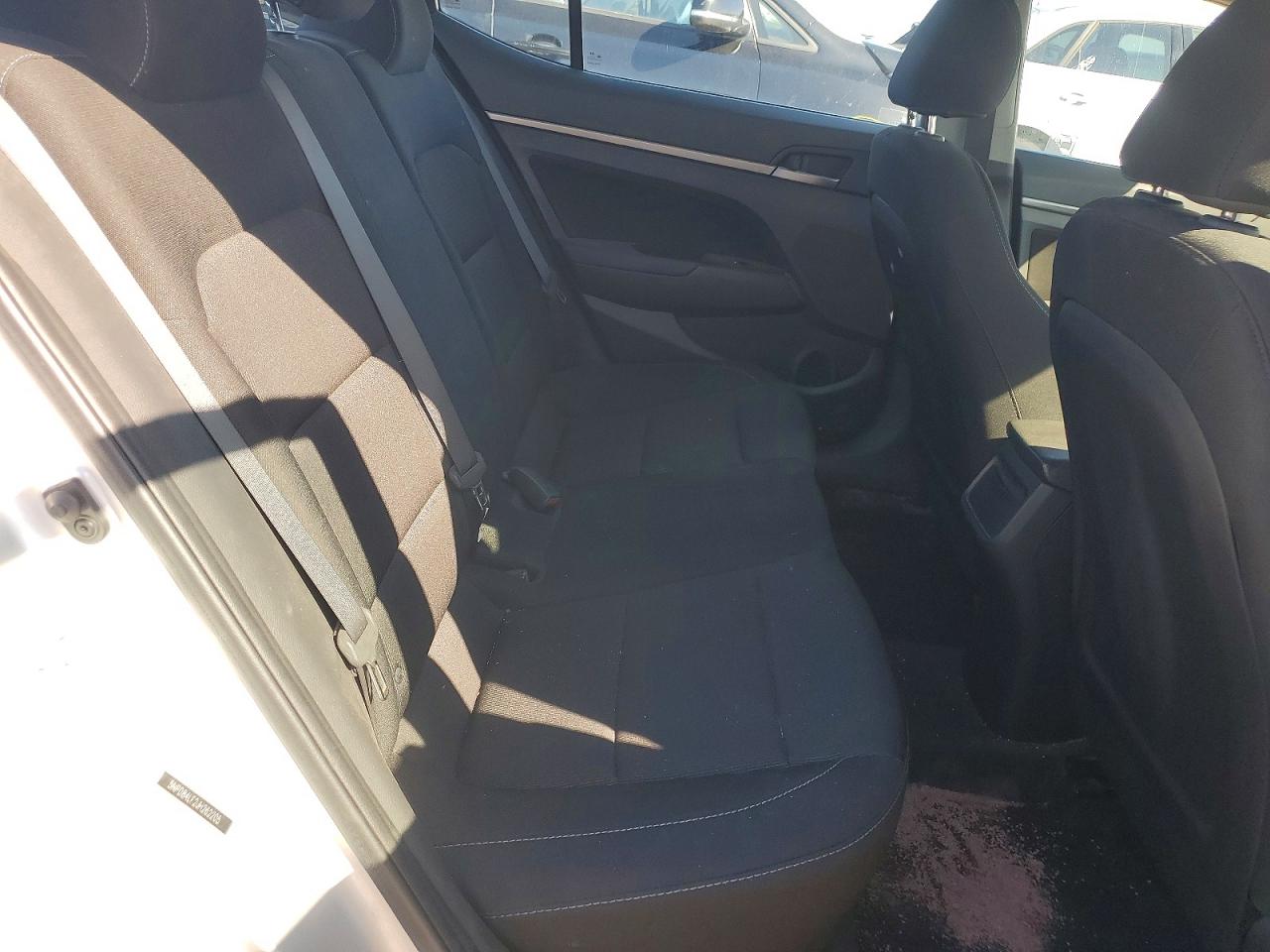 2018 HYUNDAI ELANTRA SEL photo 28
