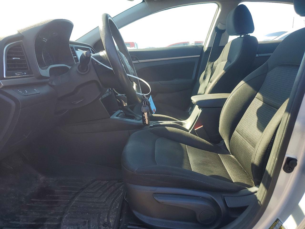 2018 HYUNDAI ELANTRA SEL photo 19