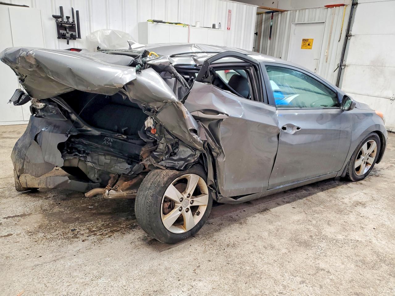 2013 HYUNDAI ELANTRA GLS photo 3