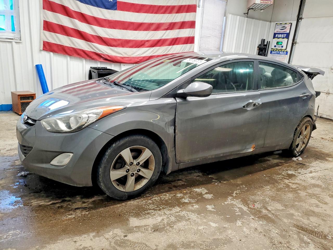 2013 HYUNDAI ELANTRA