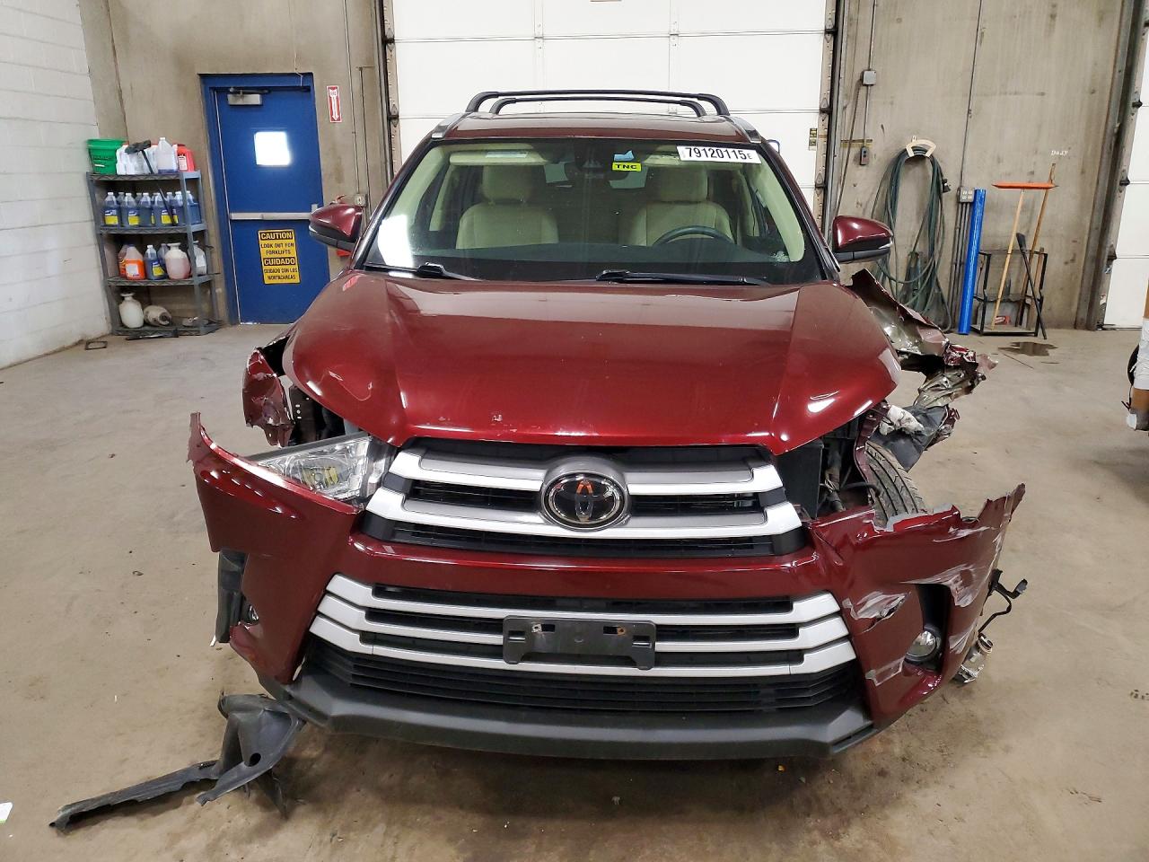 2019 TOYOTA HIGHLANDER XLE photo 5
