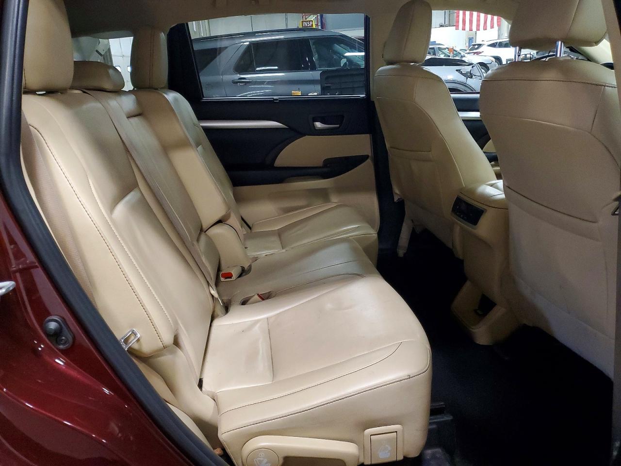 2019 TOYOTA HIGHLANDER XLE photo 11