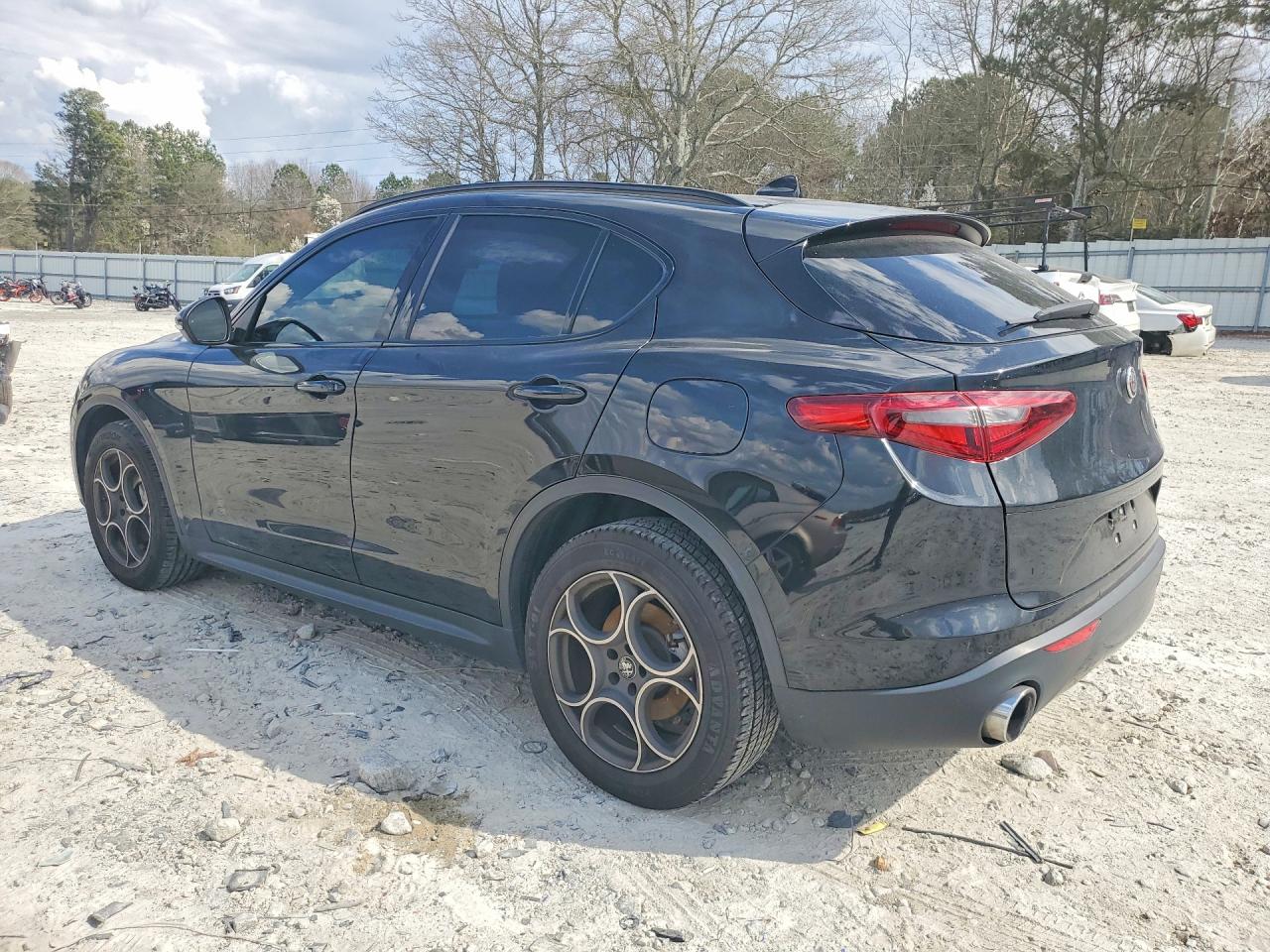 2021 ALFA ROMEO STELVIO SPORT photo 3