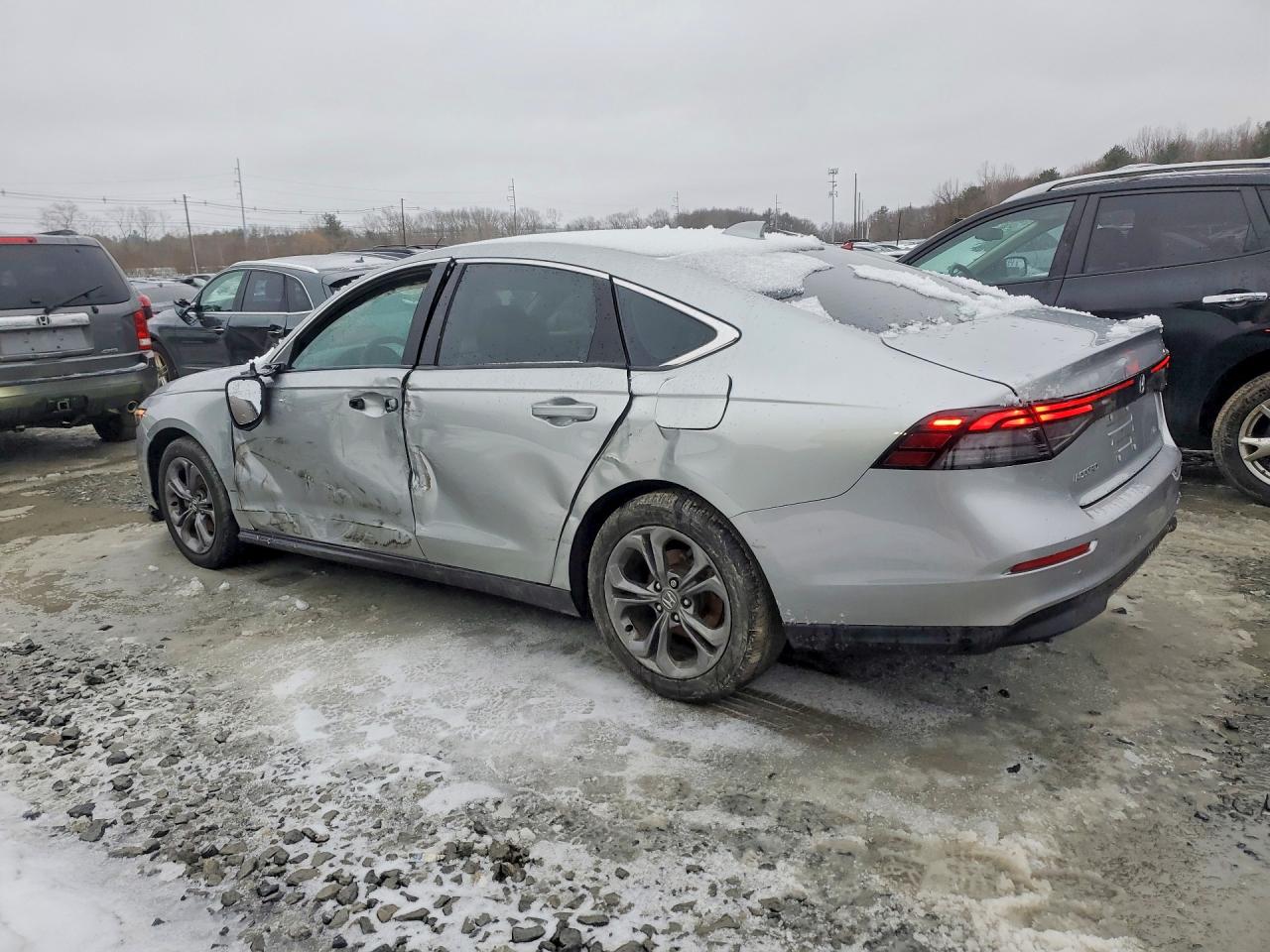 2024 HONDA ACCORD EX photo 4