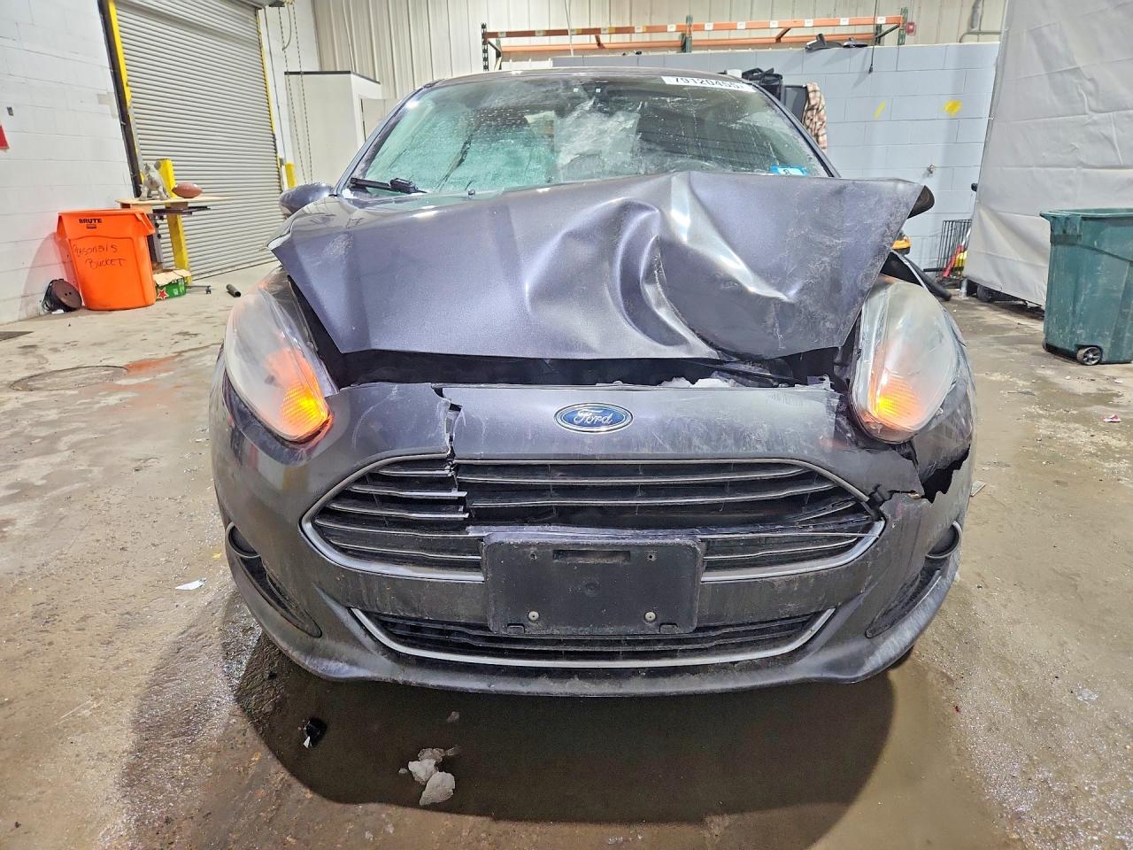 2015 FORD FIESTA TITANIUM photo 5