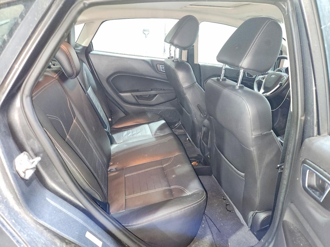 2015 FORD FIESTA TITANIUM photo 10