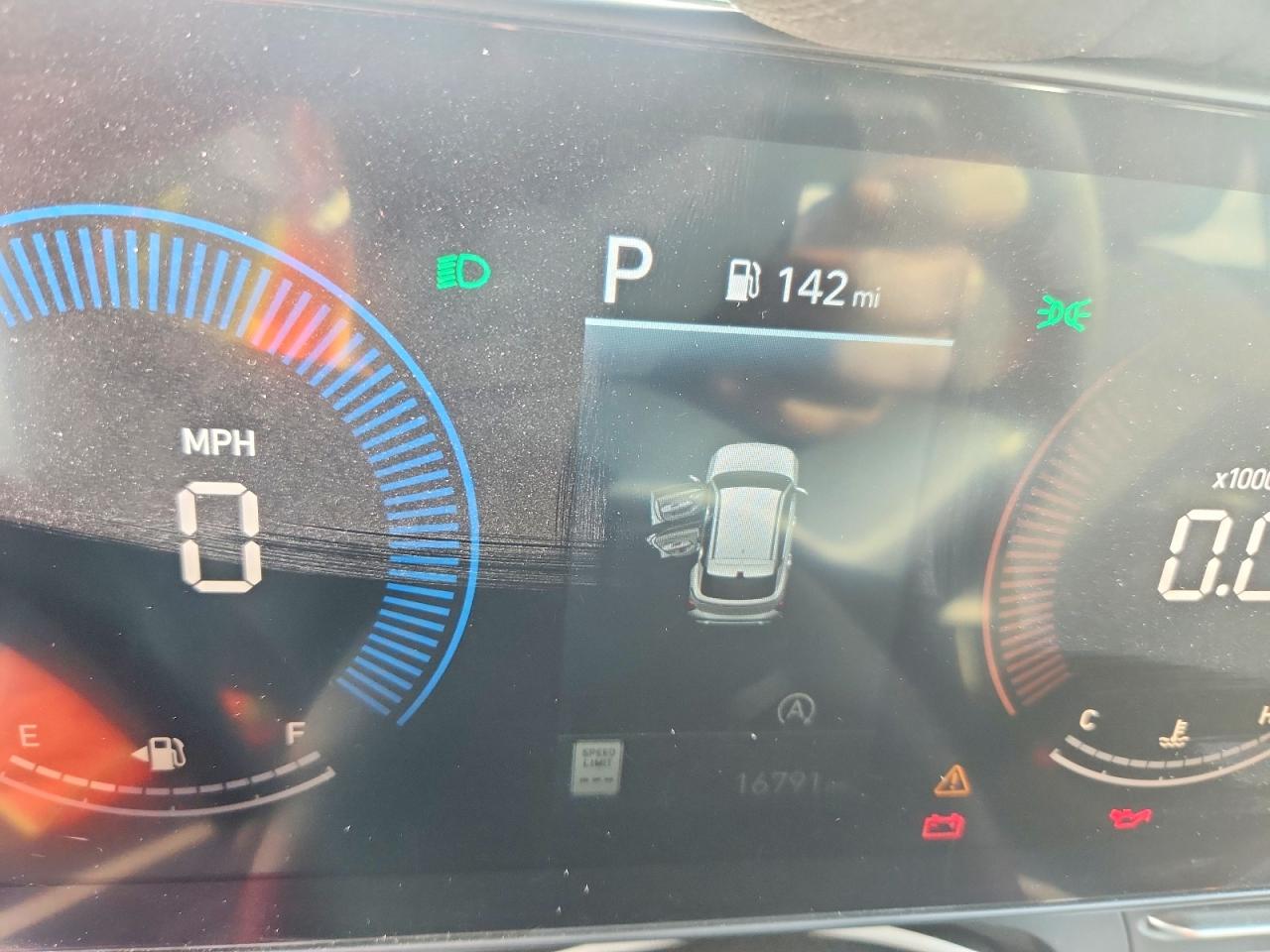 2025 HYUNDAI KONA SE photo 17