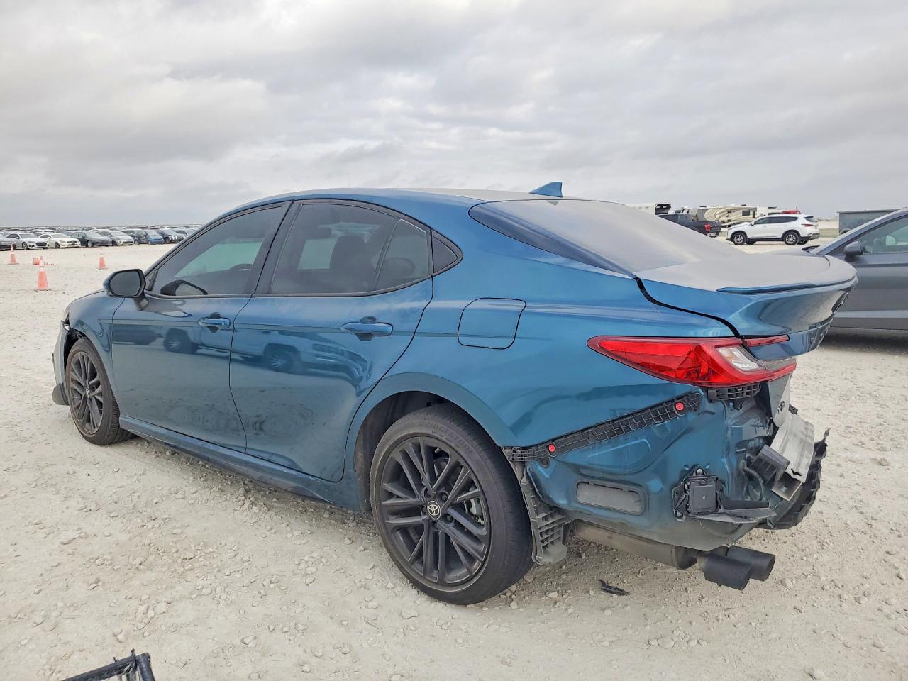 2025 TOYOTA CAMRY SE photo 2