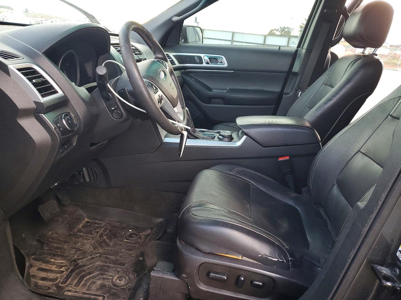 2015 FORD EXPLORER photo 13