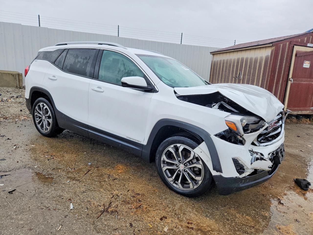 2019 GMC TERRAIN SLT photo 4