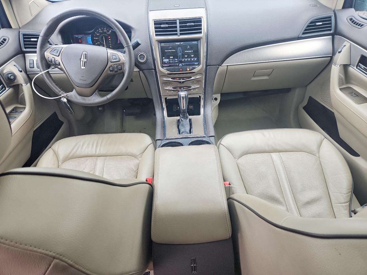 2014 LINCOLN TOWNHOUSE MKX photo 8