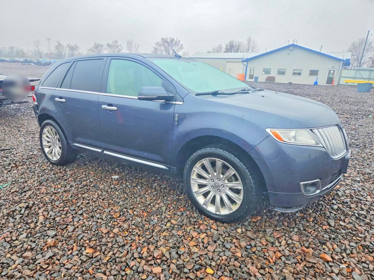 2014 LINCOLN TOWNHOUSE MKX photo 4
