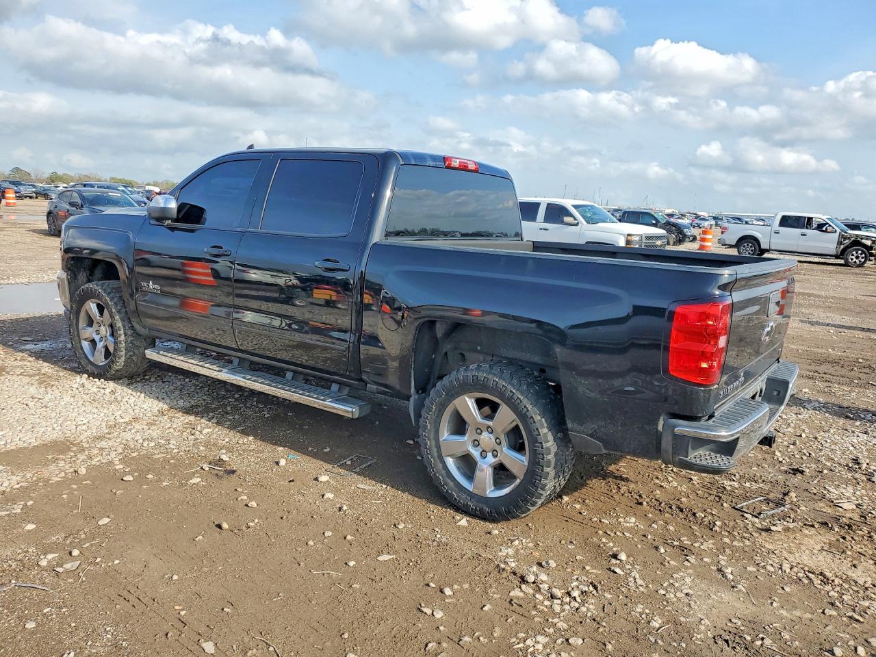 2016 CHEVROLET SILVERADO C1500 LT photo 4