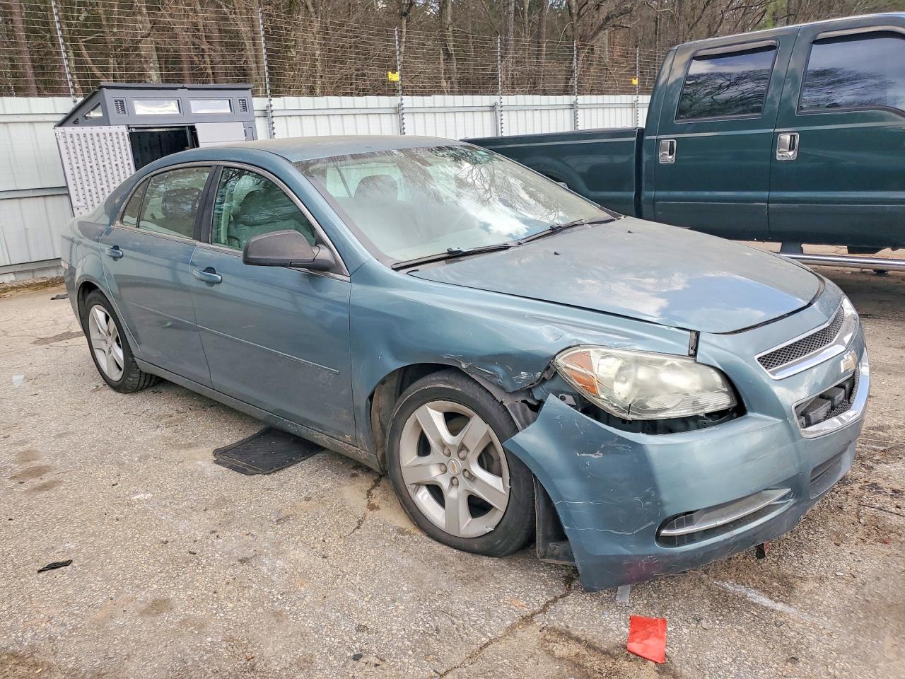 2009 CHEVROLET MALIBU LS photo 4