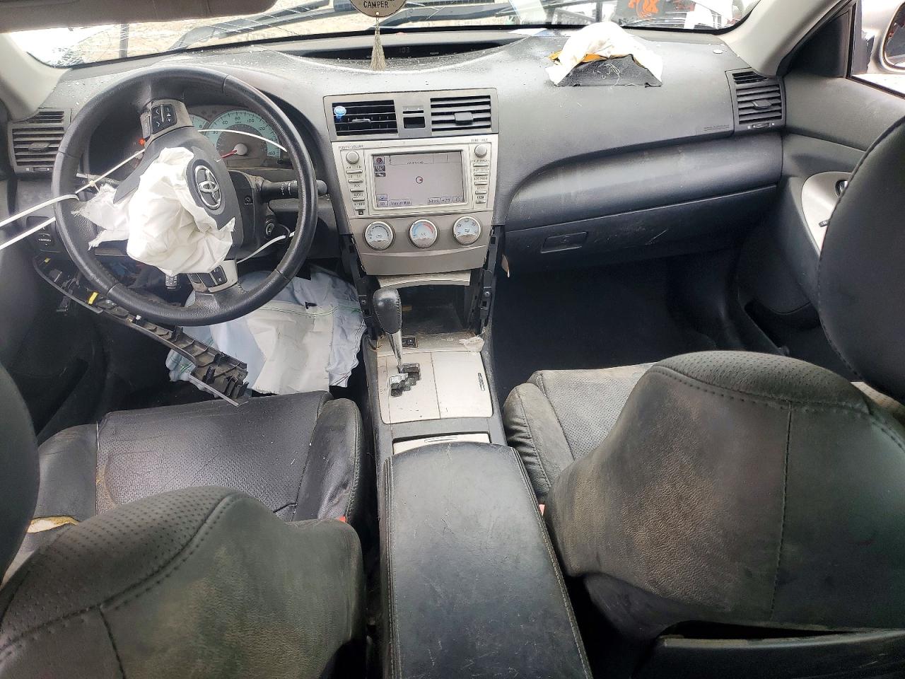2011 TOYOTA CAMRY photo 8