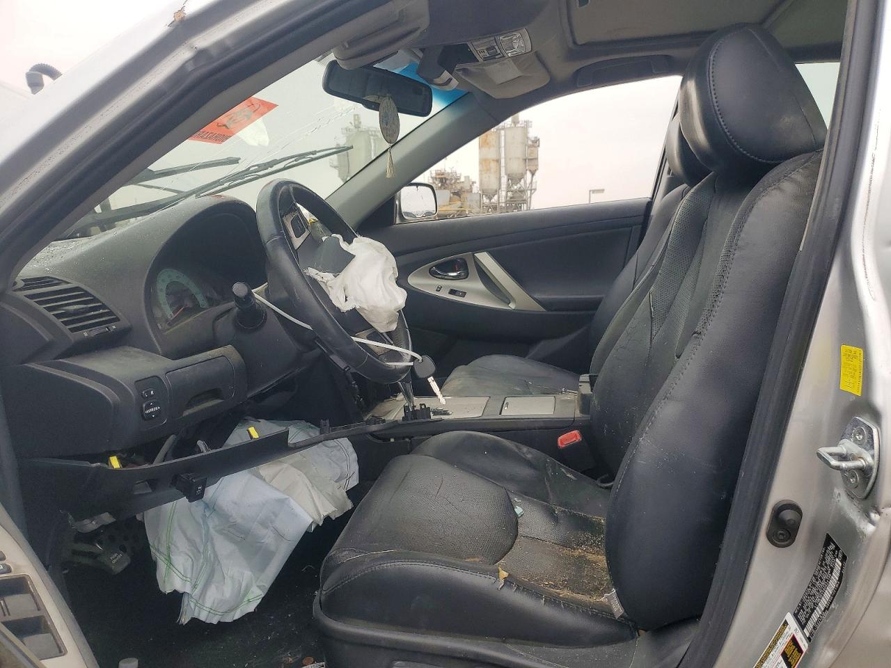 2011 TOYOTA CAMRY photo 7
