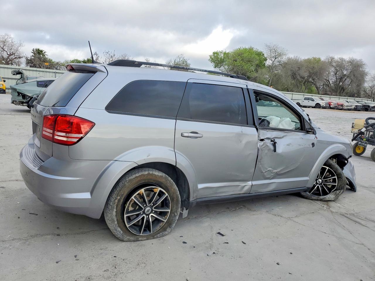2018 DODGE JOURNEY SE photo 7