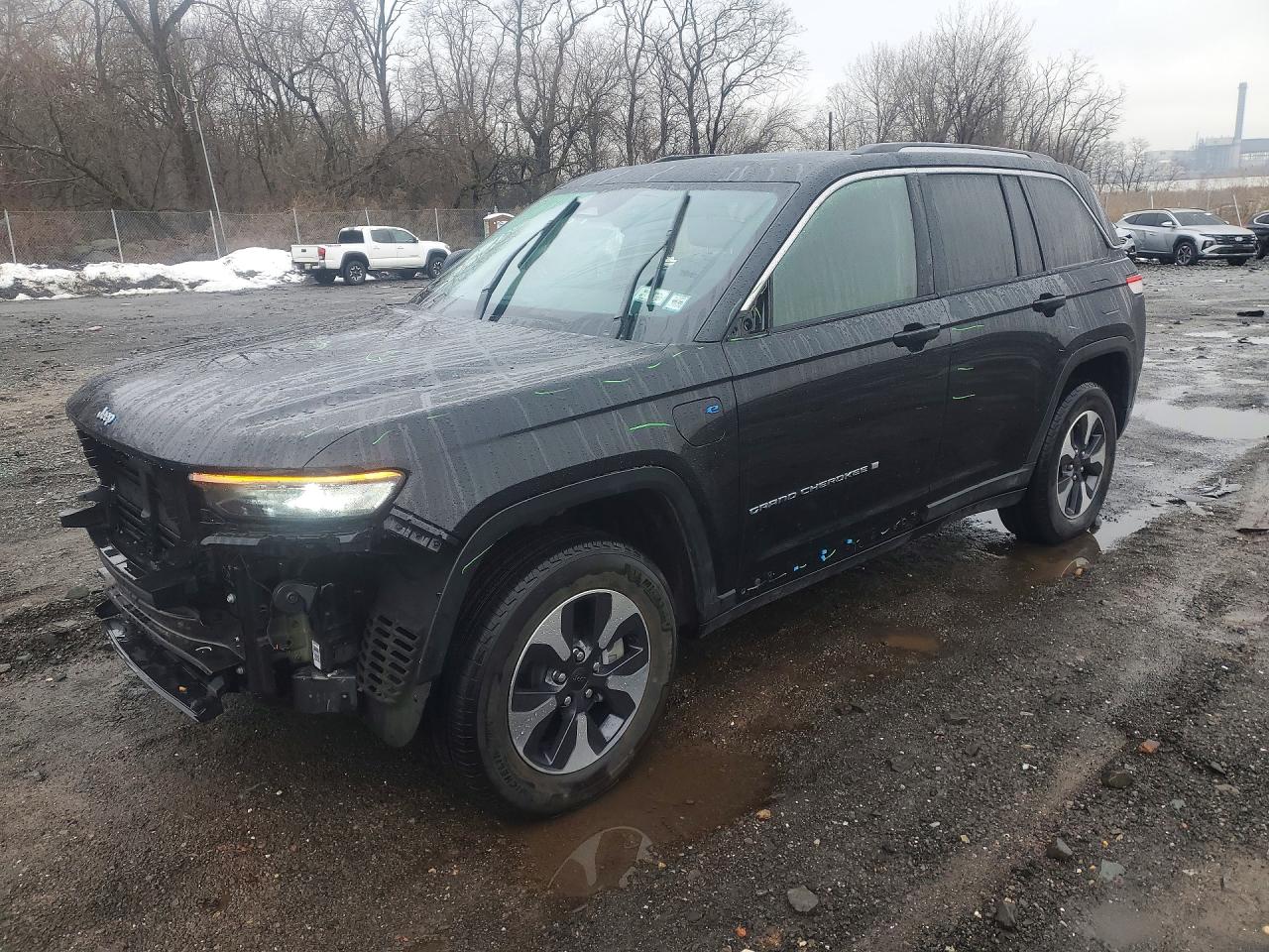2023 JEEP GRAND CHEROKEE