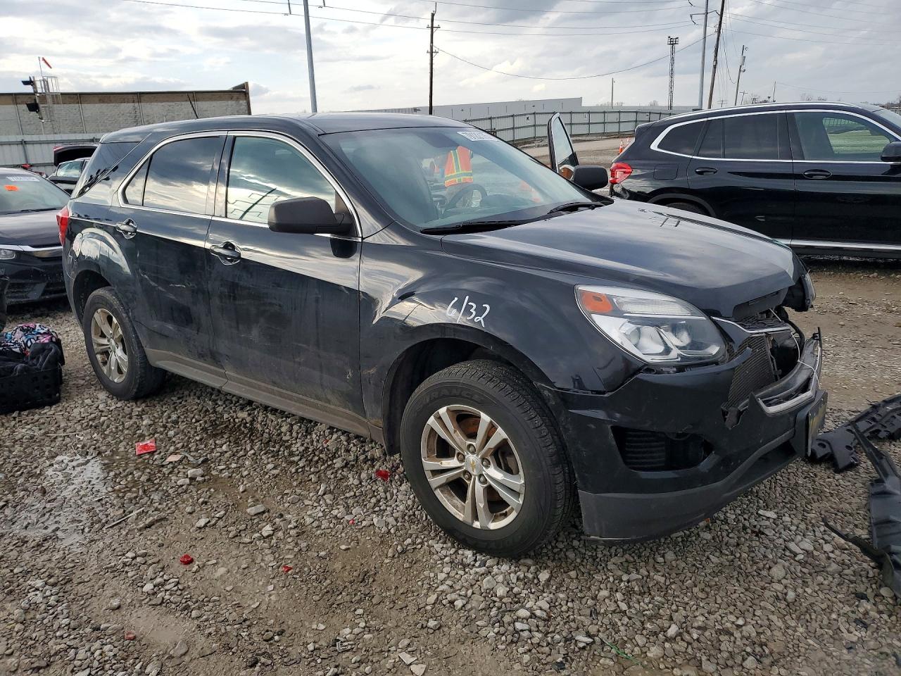 2016 CHEVROLET EQUINOX LS photo 4