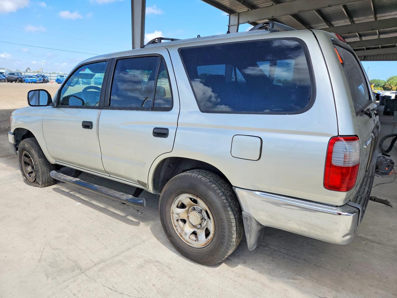 2000 TOYOTA 4RUNNER BASE photo 2