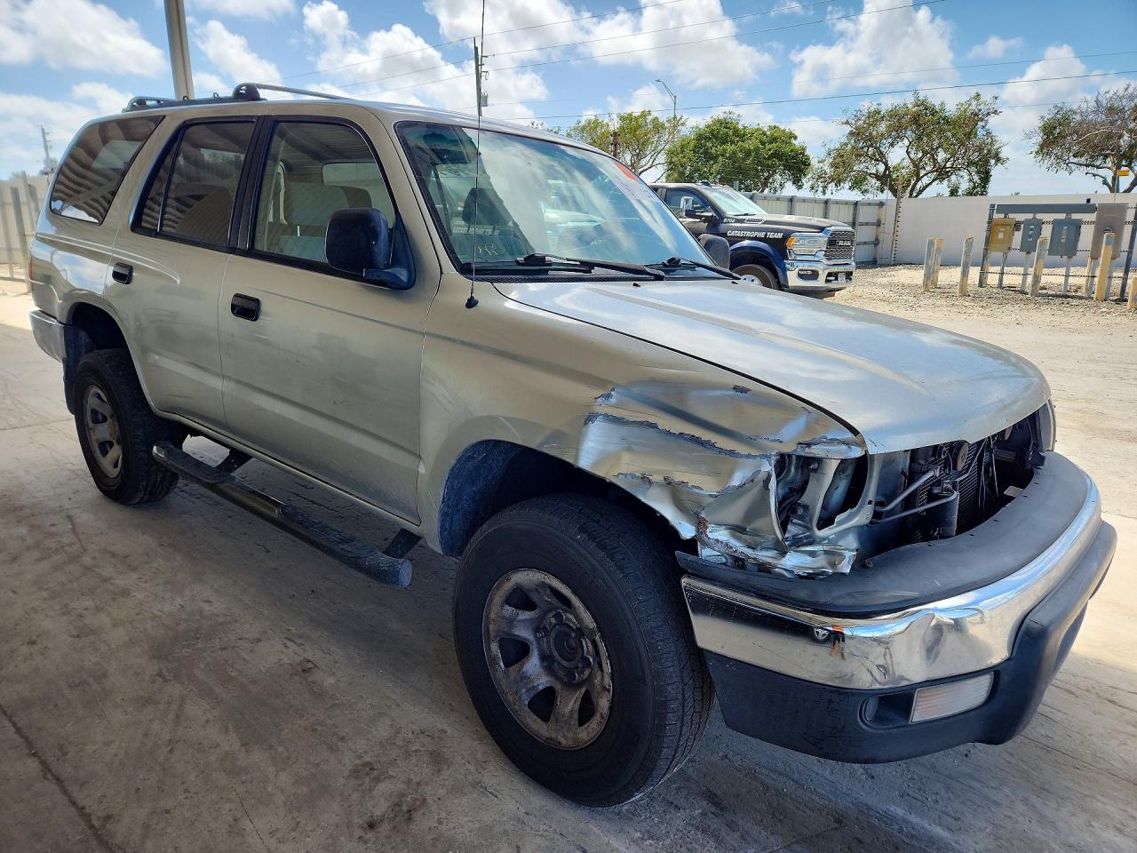 2000 TOYOTA 4RUNNER BASE photo 4