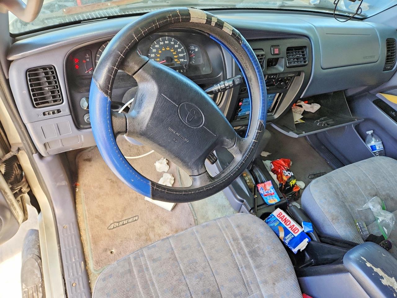 2000 TOYOTA 4RUNNER BASE photo 8