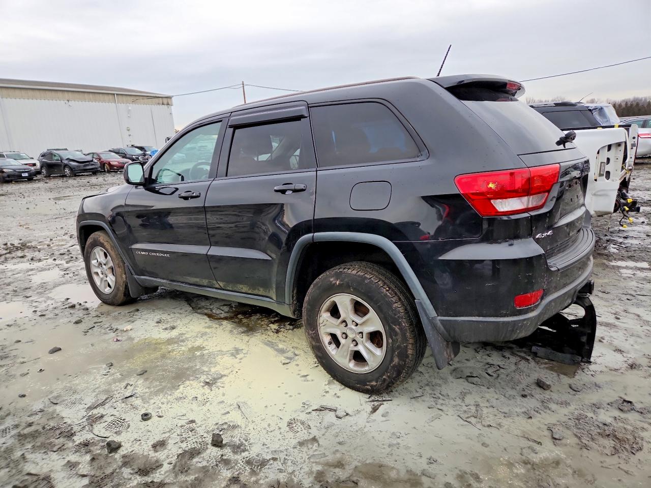 2012 JEEP GRAND CHEROKEE LAREDO photo 4