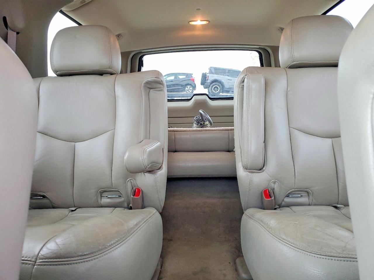 2004 CHEVROLET SUBURBAN K1500 photo 10