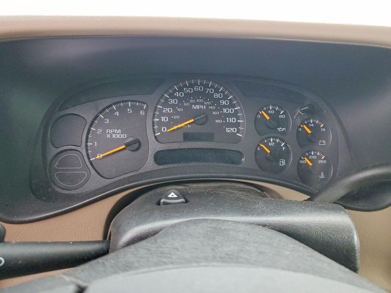 2004 CHEVROLET SUBURBAN K1500 photo 9