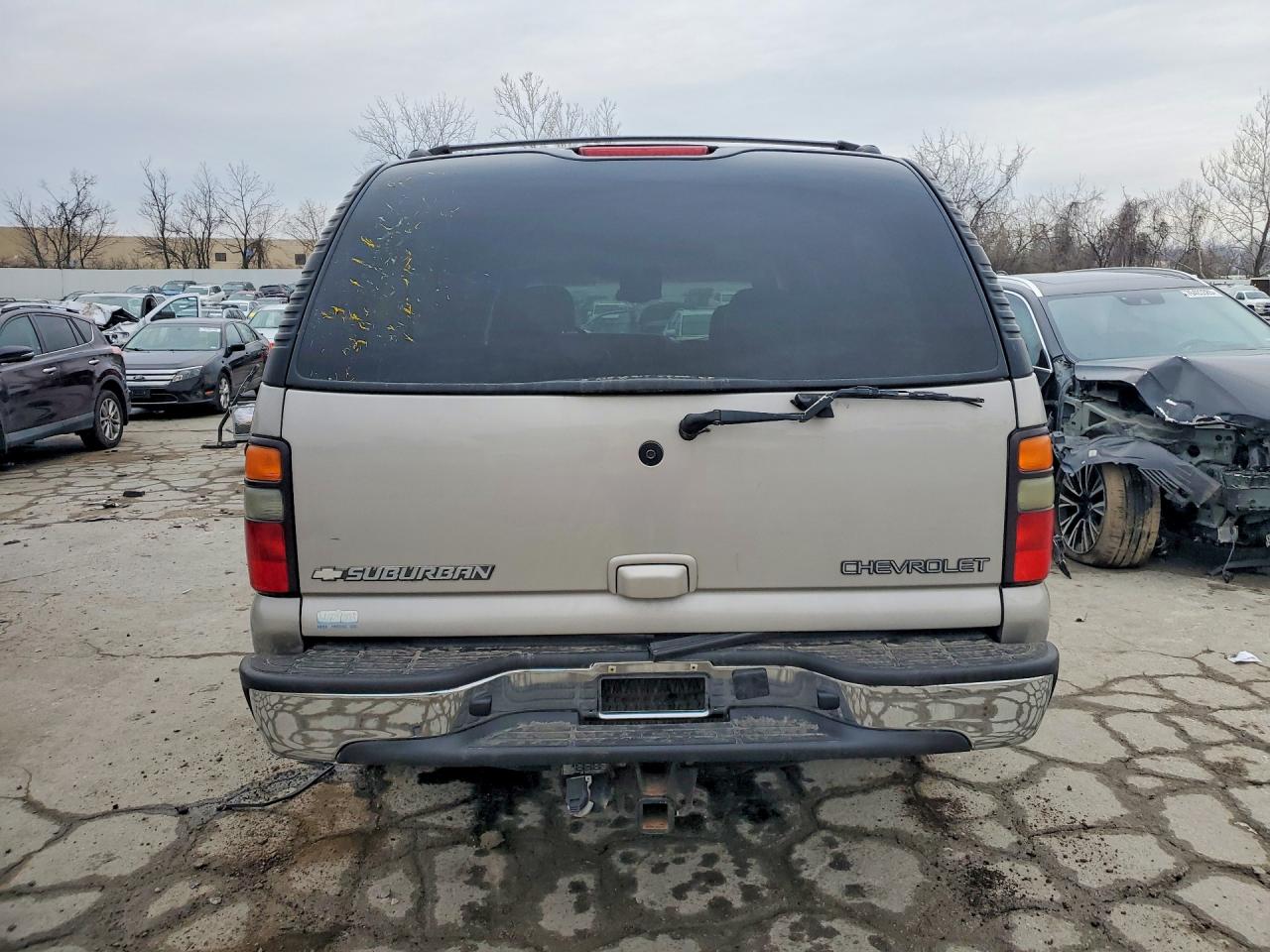 2004 CHEVROLET SUBURBAN K1500 photo 6