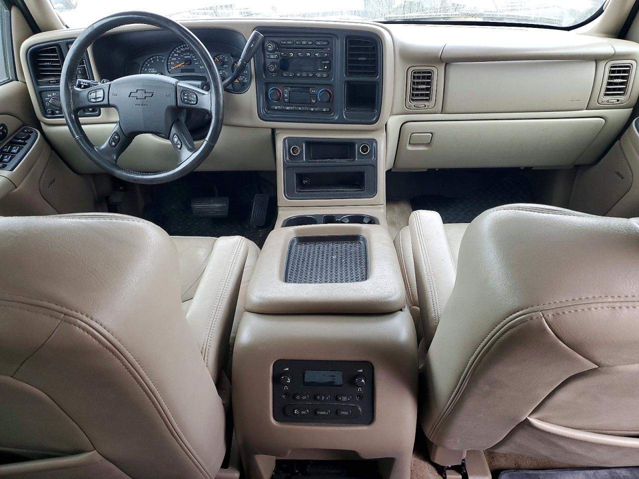 2004 CHEVROLET SUBURBAN K1500 photo 8