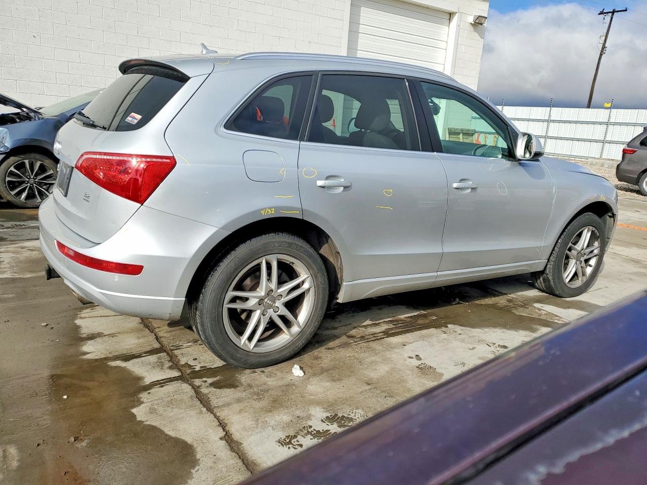 2010 AUDI Q5 PREMIUM PLUS photo 3