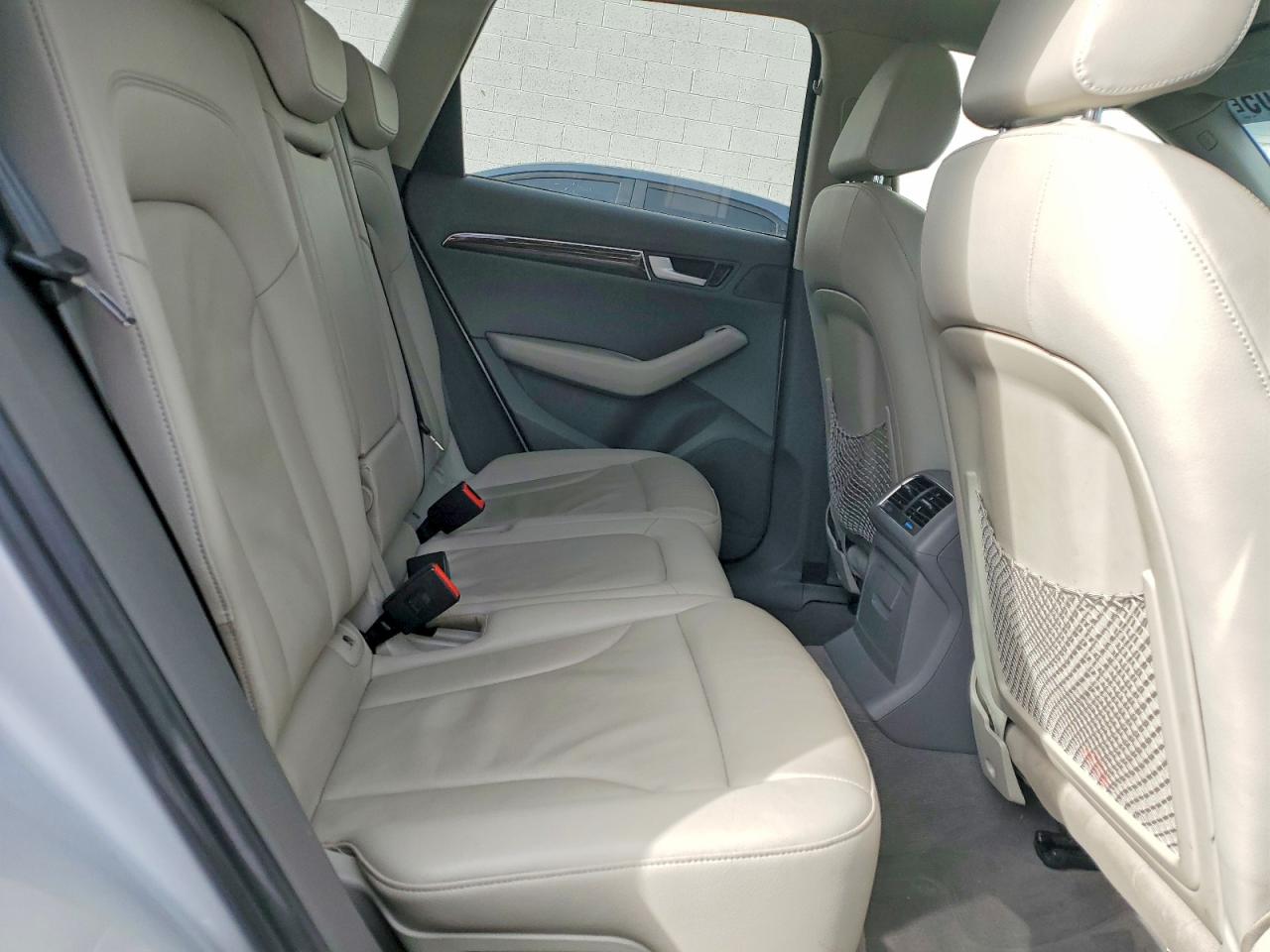 2010 AUDI Q5 PREMIUM PLUS photo 10