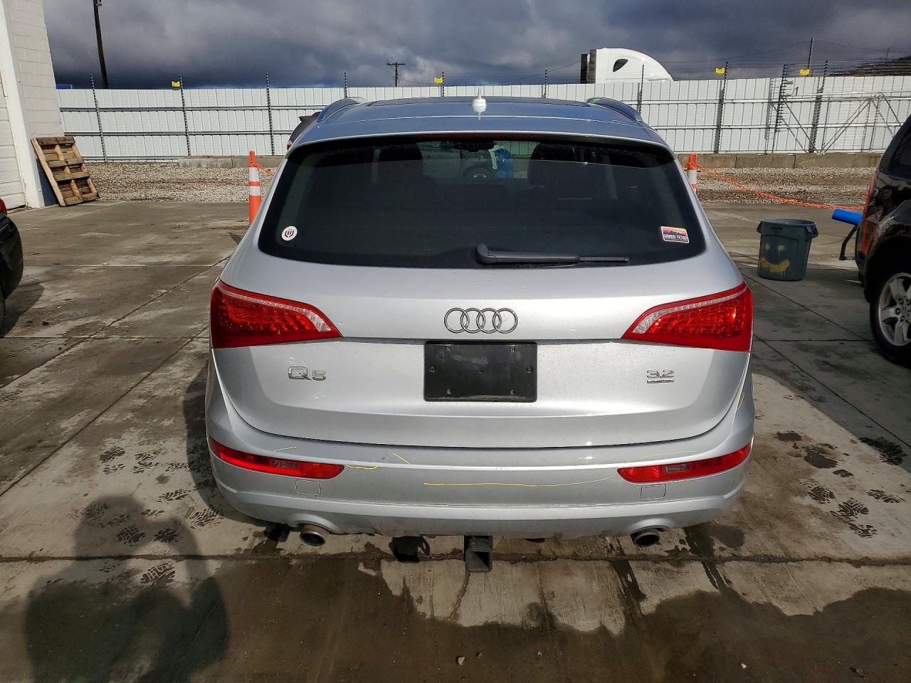 2010 AUDI Q5 PREMIUM PLUS photo 6