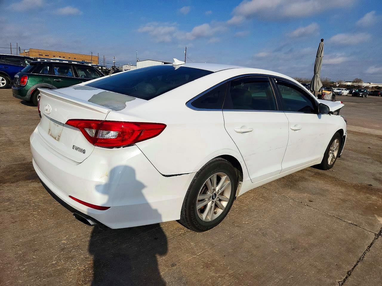 2016 HYUNDAI SONATA SE photo 5