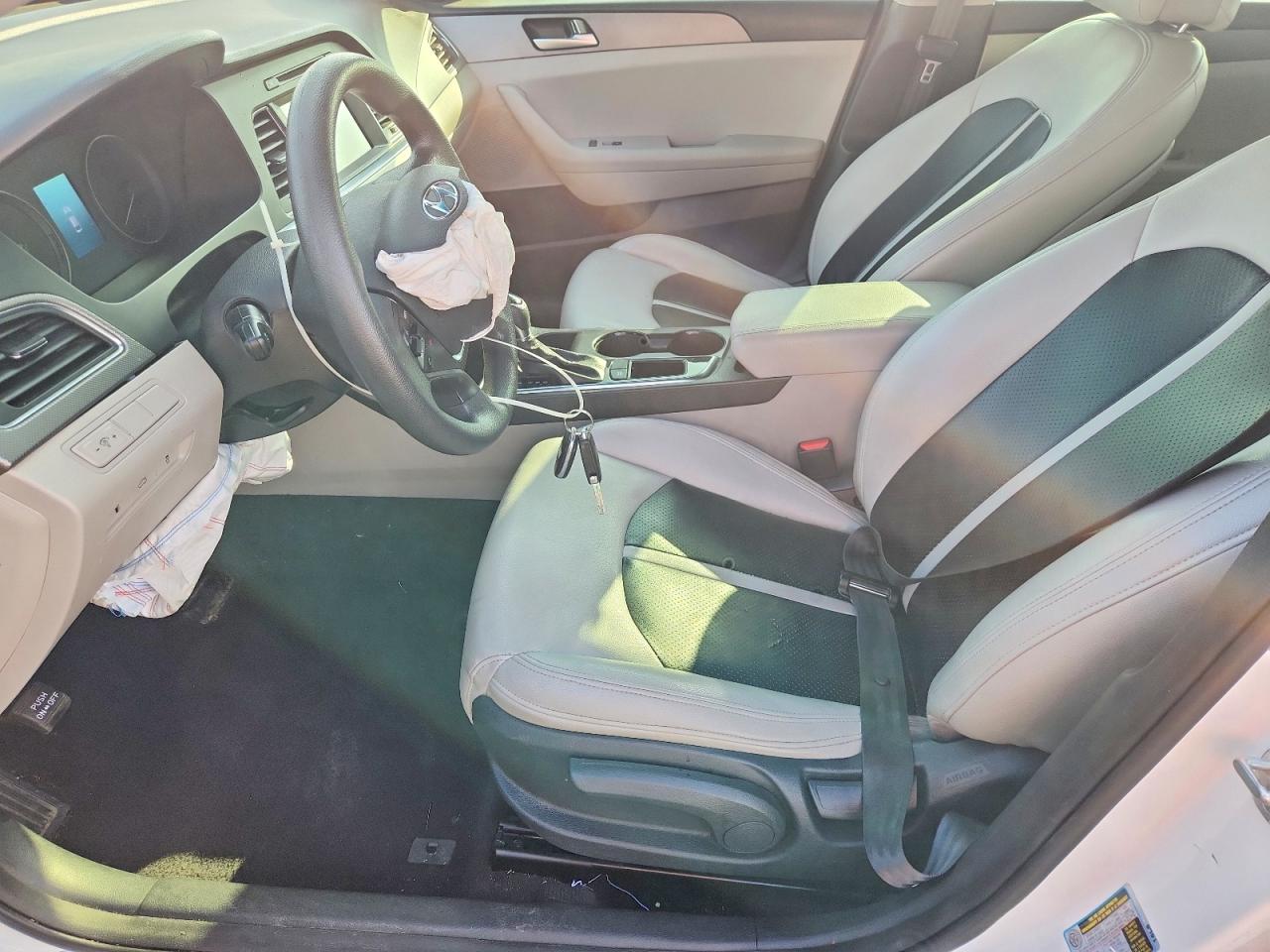 2016 HYUNDAI SONATA SE photo 13