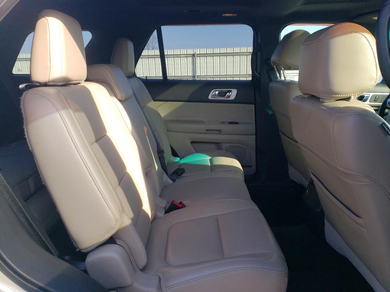 2011 FORD EXPLORER XLT photo 21