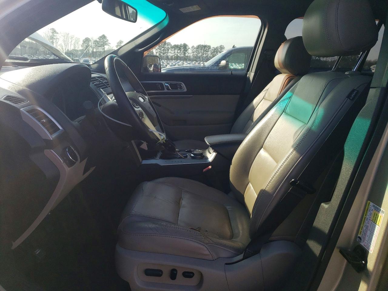 2011 FORD EXPLORER XLT photo 13