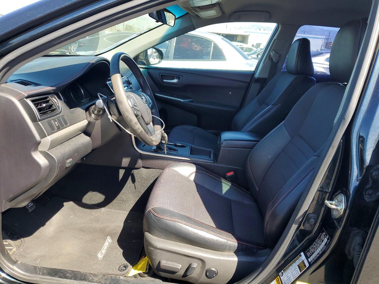2016 TOYOTA CAMRY photo 7