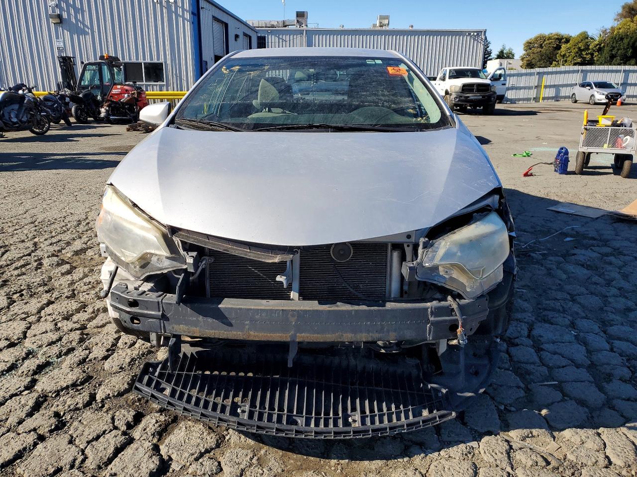 2016 TOYOTA COROLLA LE photo 5