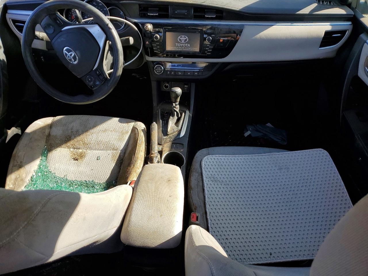 2016 TOYOTA COROLLA LE photo 8