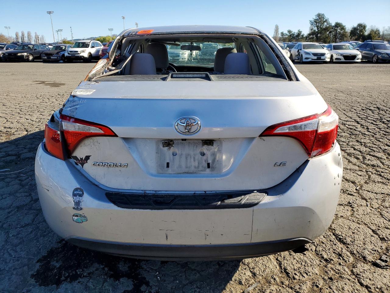 2016 TOYOTA COROLLA LE photo 6