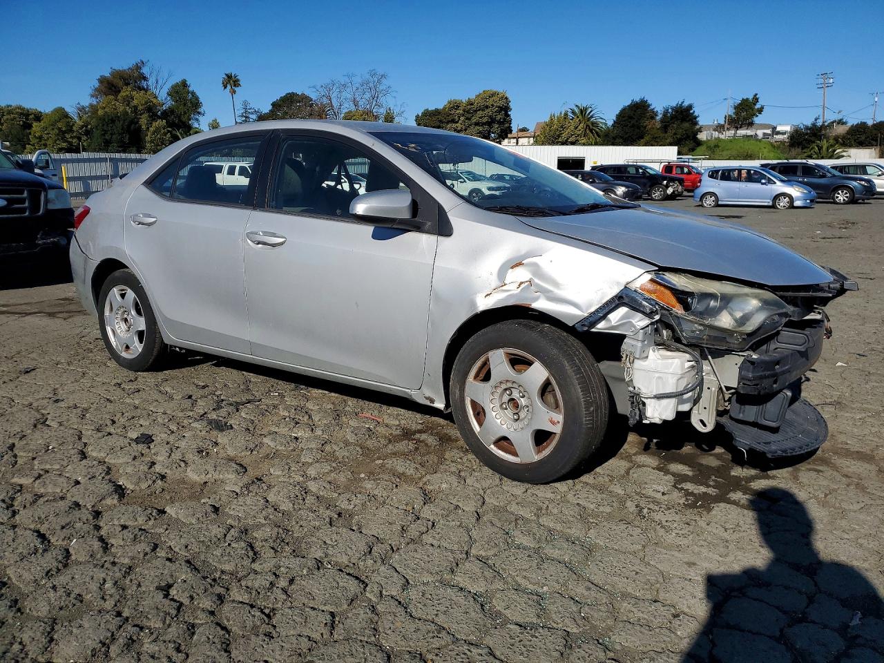 2016 TOYOTA COROLLA LE photo 4