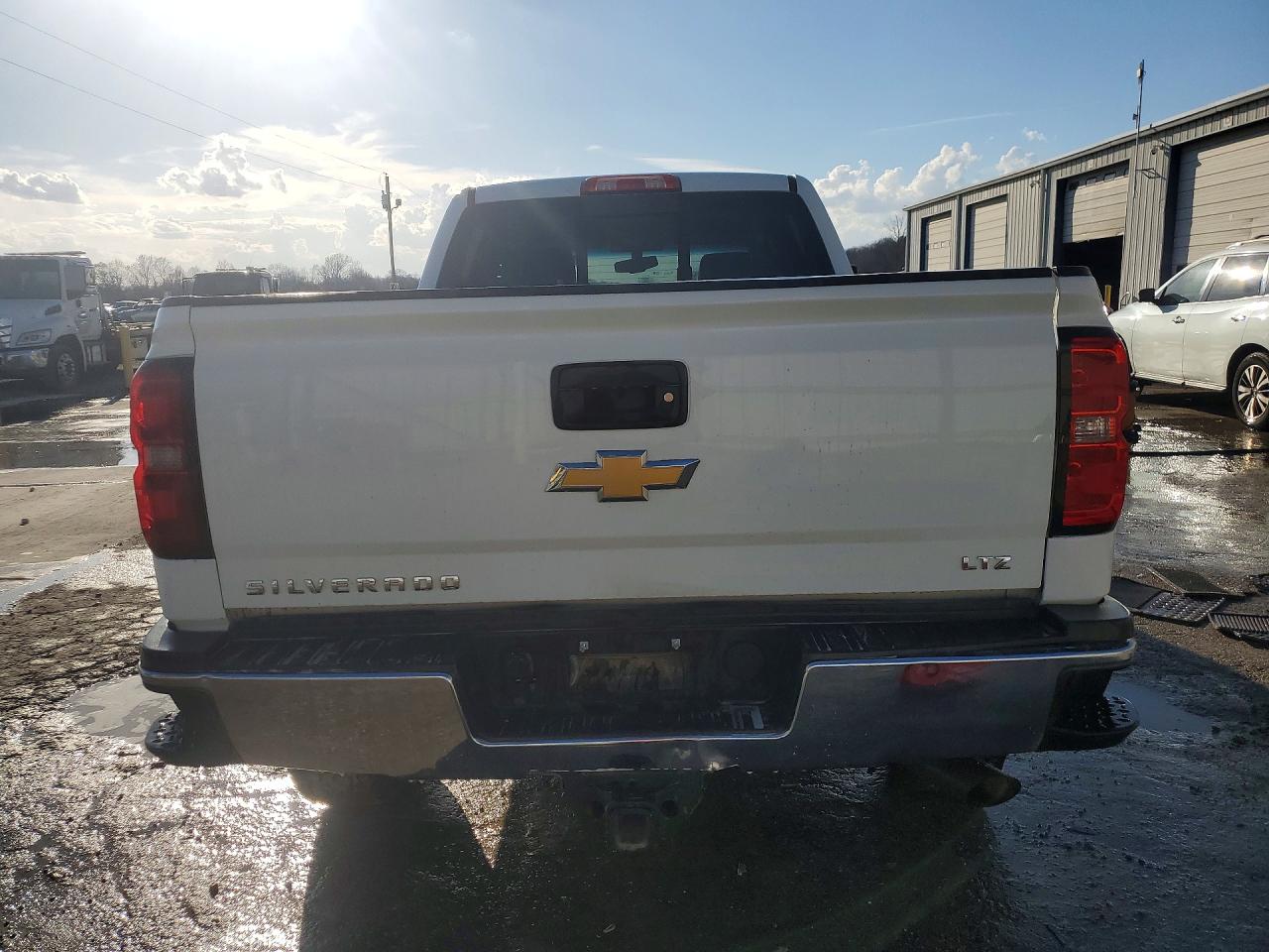 2015 CHEVROLET SILVERADO K2500 HEAVY DUTY LTZ photo 6