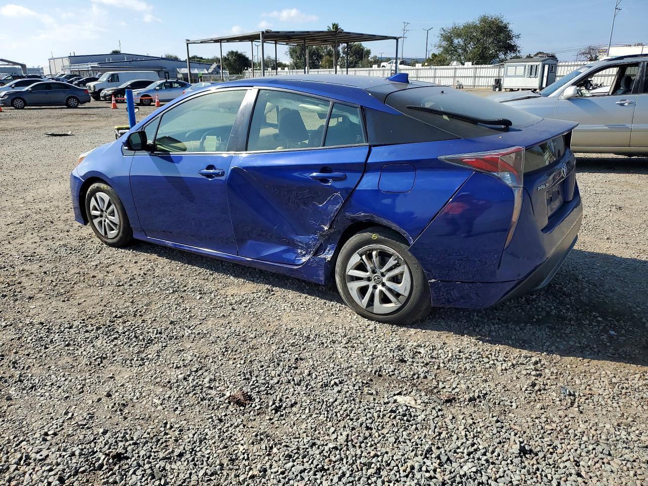 2016 TOYOTA PRIUS THREE photo 2