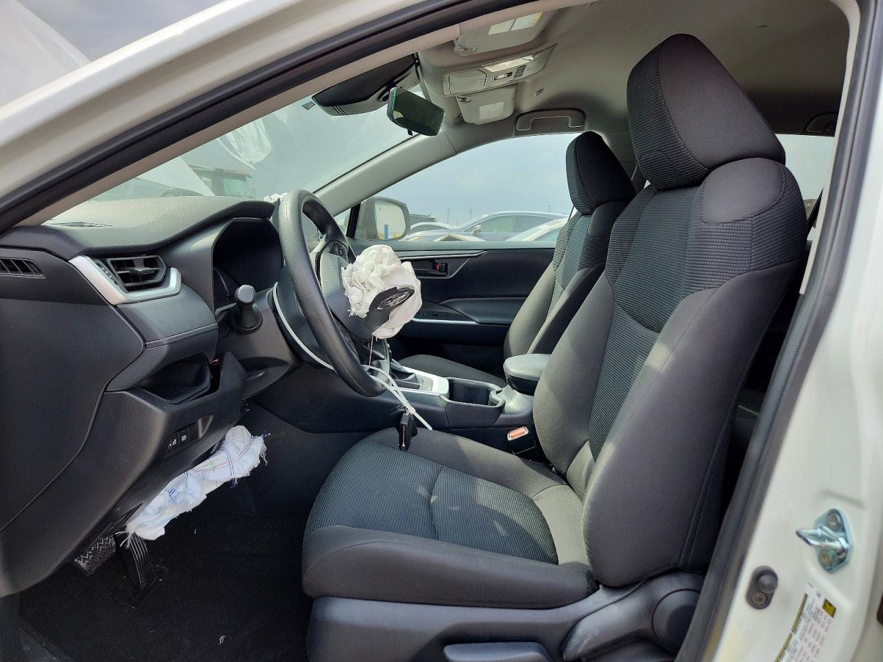 2025 TOYOTA RAV4 LE photo 7